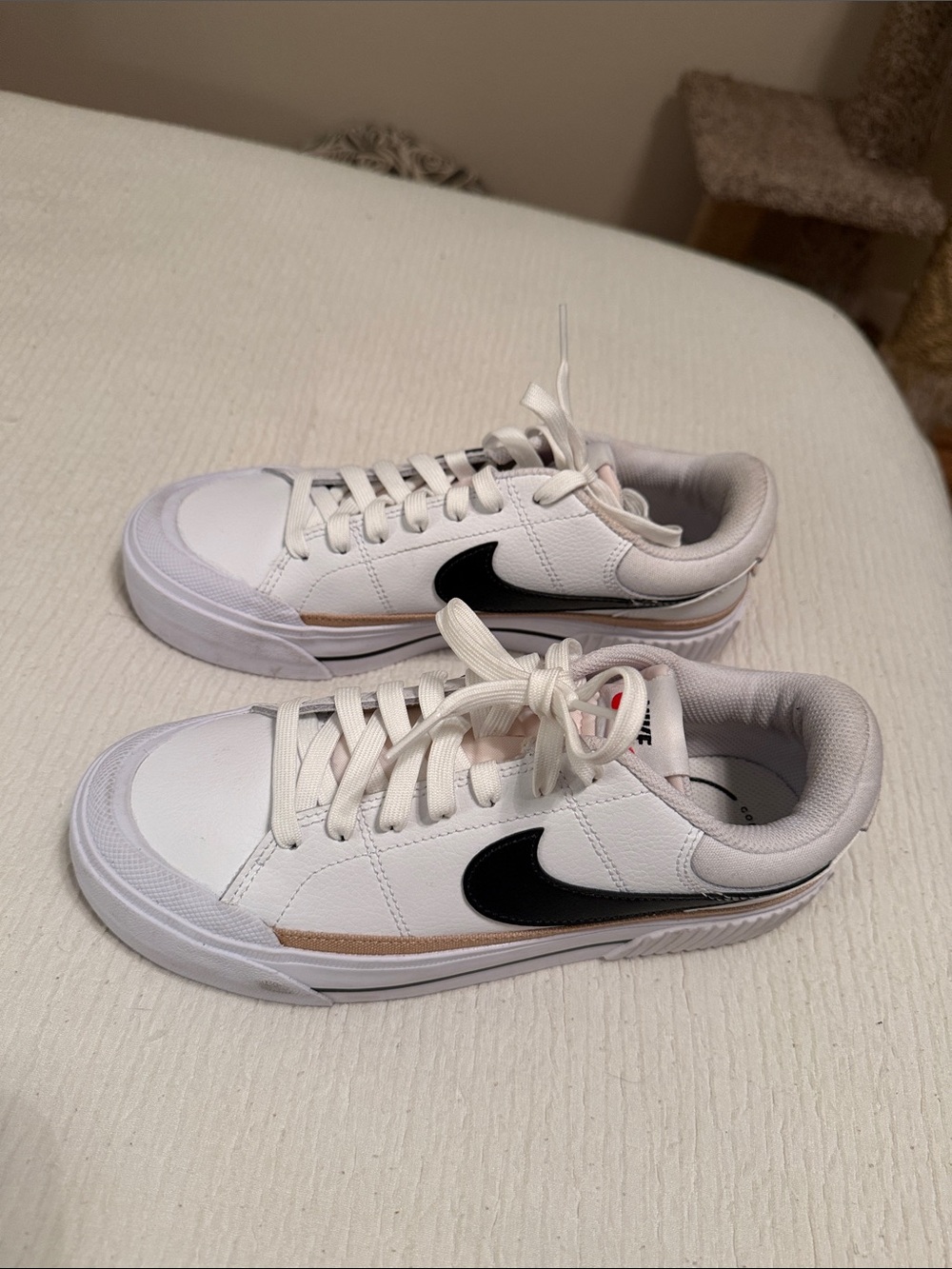 Nike Court Legacy Lift Women’s Sneakers